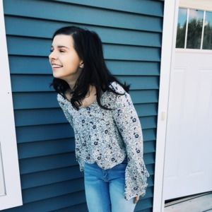 Meet your Posher, Alexis